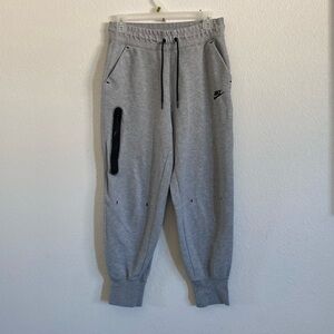 NIKE Sportswear Women’s Gray Tech Fleece Jogger Pants CW4292-063 Size S